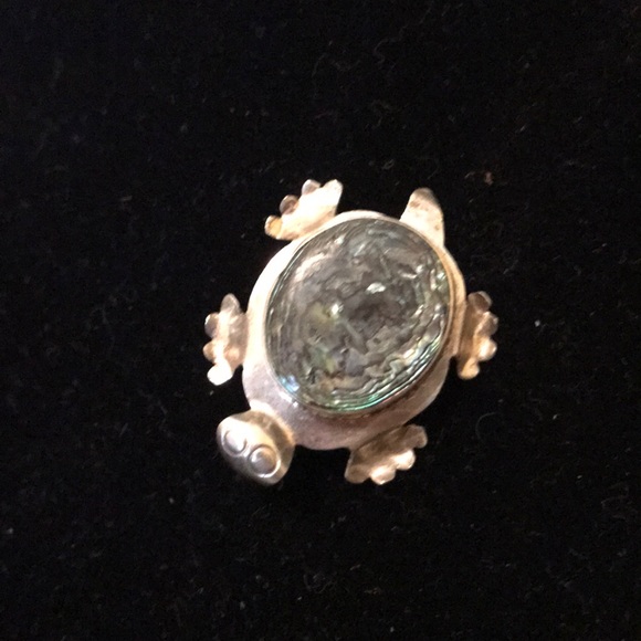 Jewelry - 9.25 In laid Abalone Turtle 🐢 Brooch
